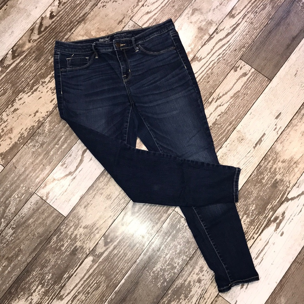 Mission Mid-Rise Jegging